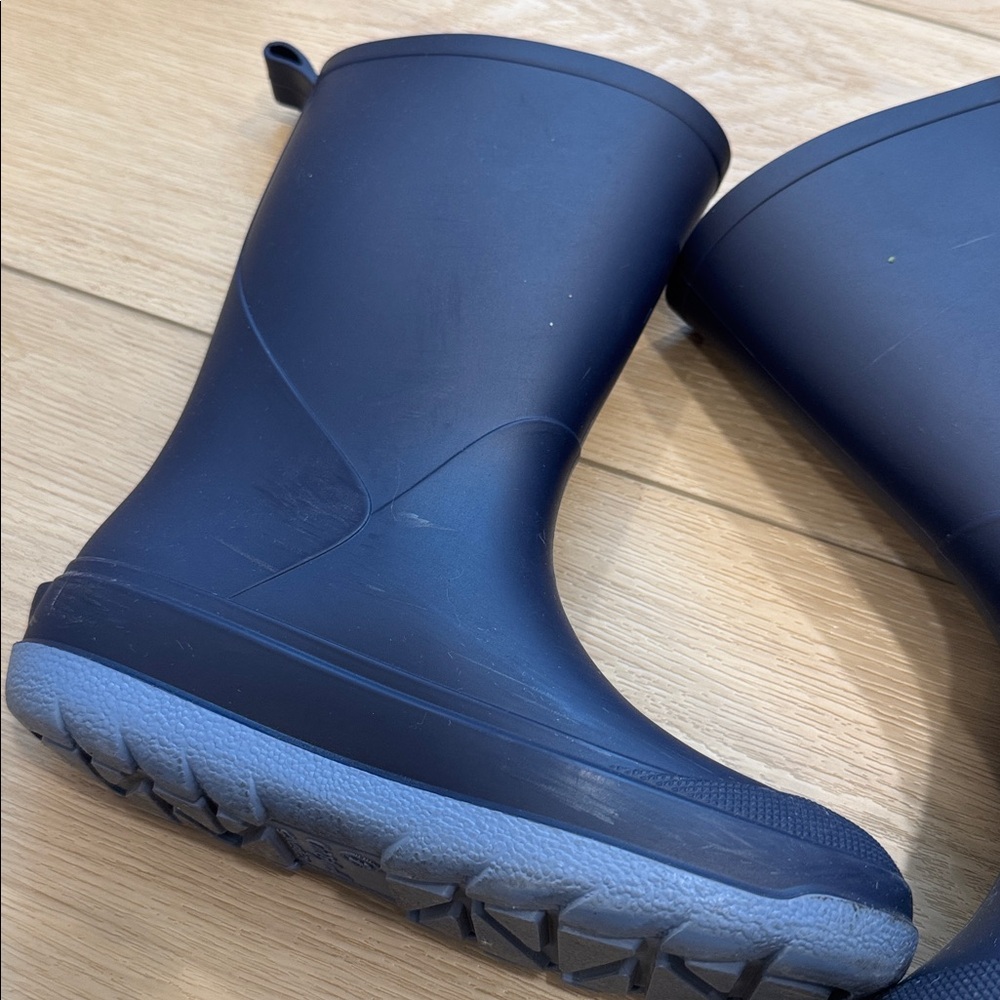 Boys Cat & Jack Rain boots. Used. Size 2Y. Color Blue. - Picture 9 of 10